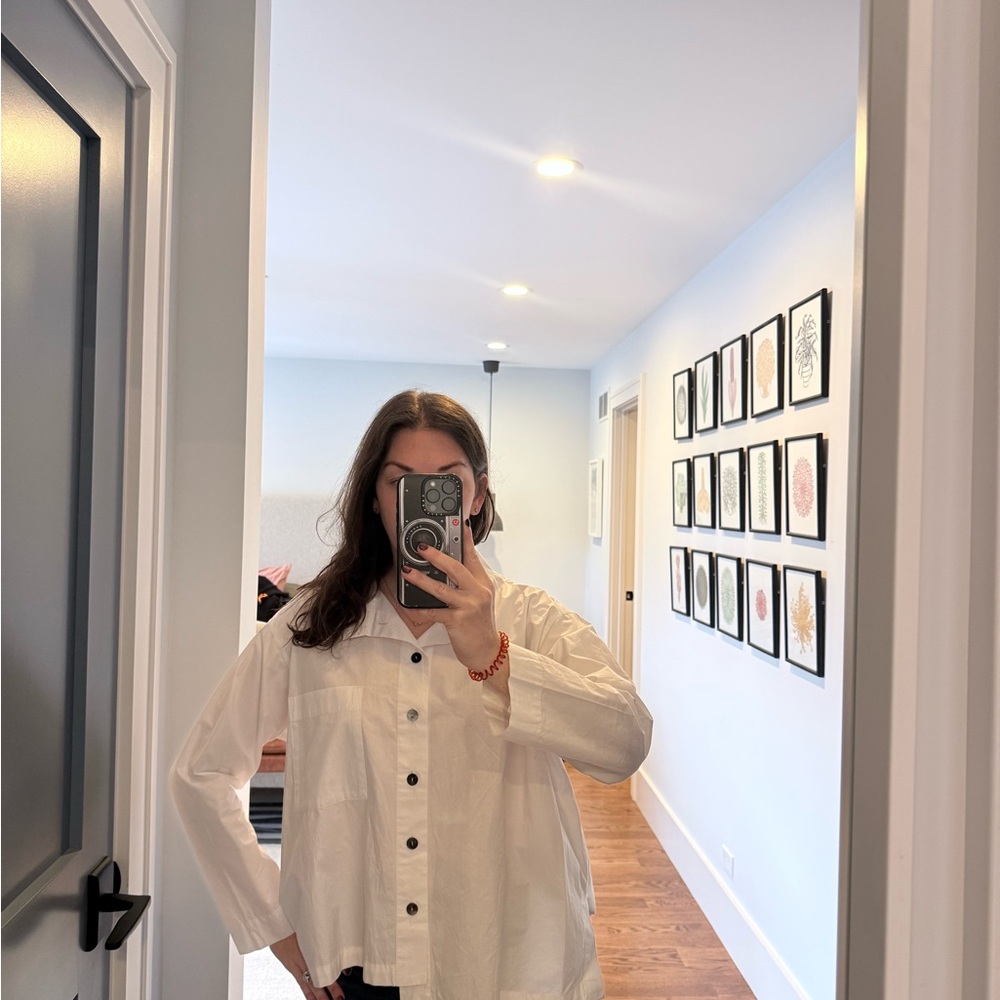 Moyuru Asymmetrical White Button-Up Blouse - Picture 2 of 5